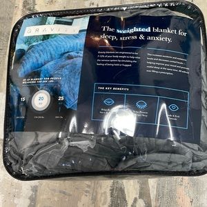 20 pound new weighted blanket by Gravity